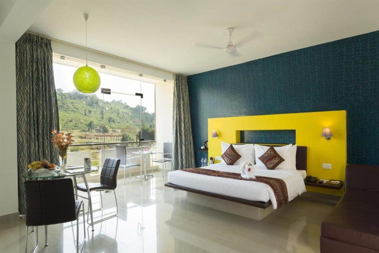 Sterling Yelagiri Hotel Bagian luar foto
