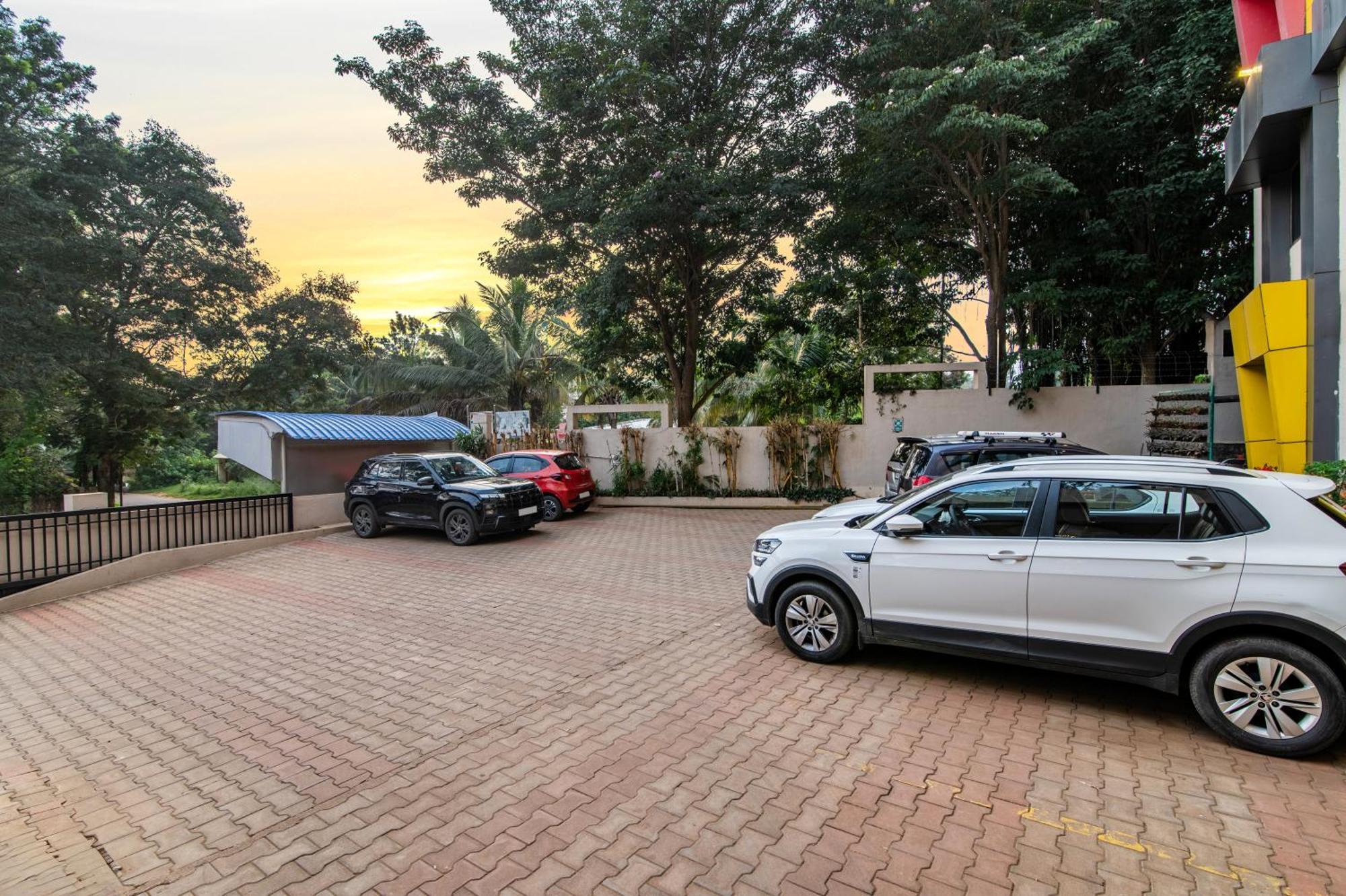 Sterling Yelagiri Hotel Bagian luar foto