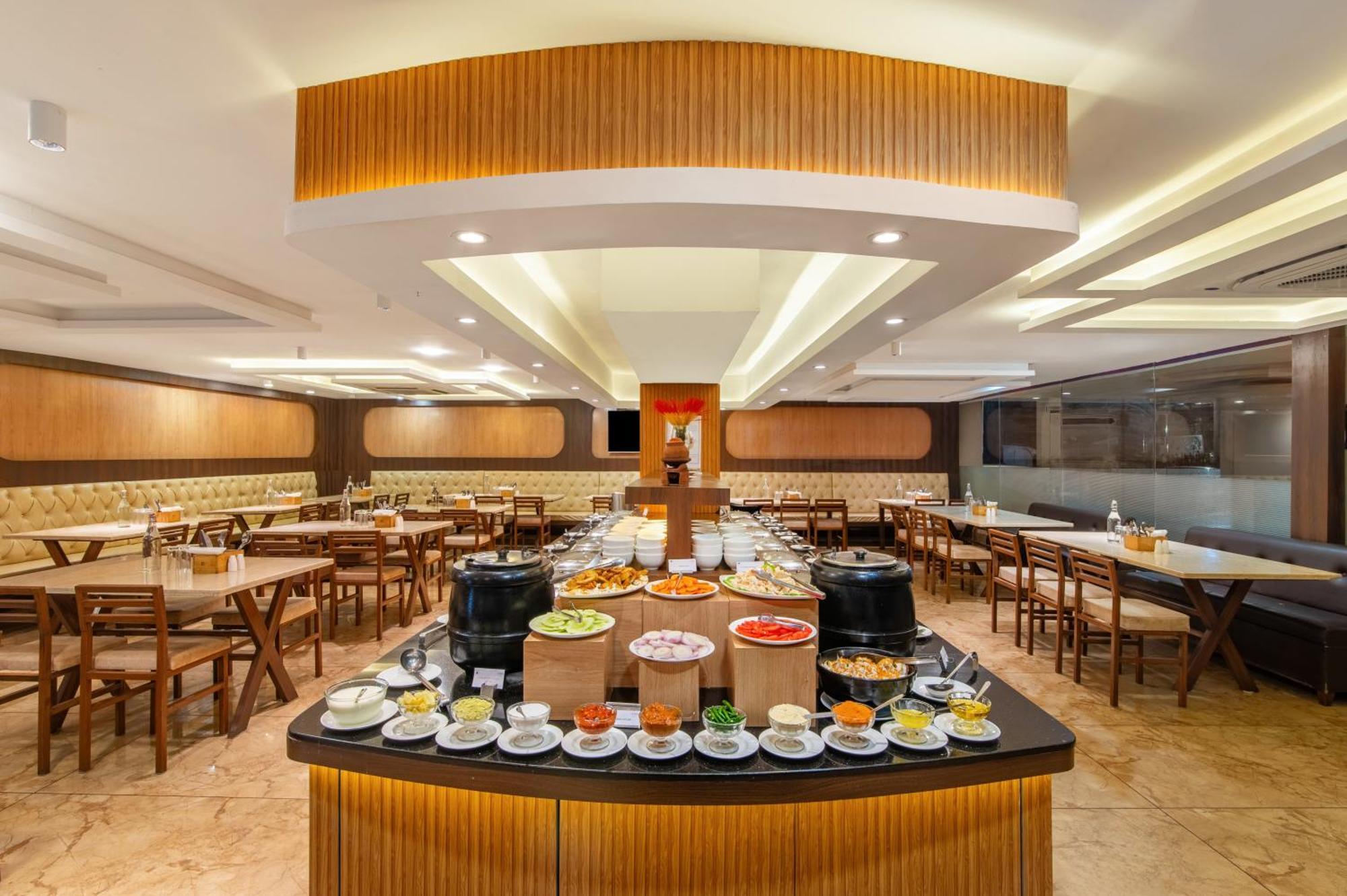 Sterling Yelagiri Hotel Bagian luar foto