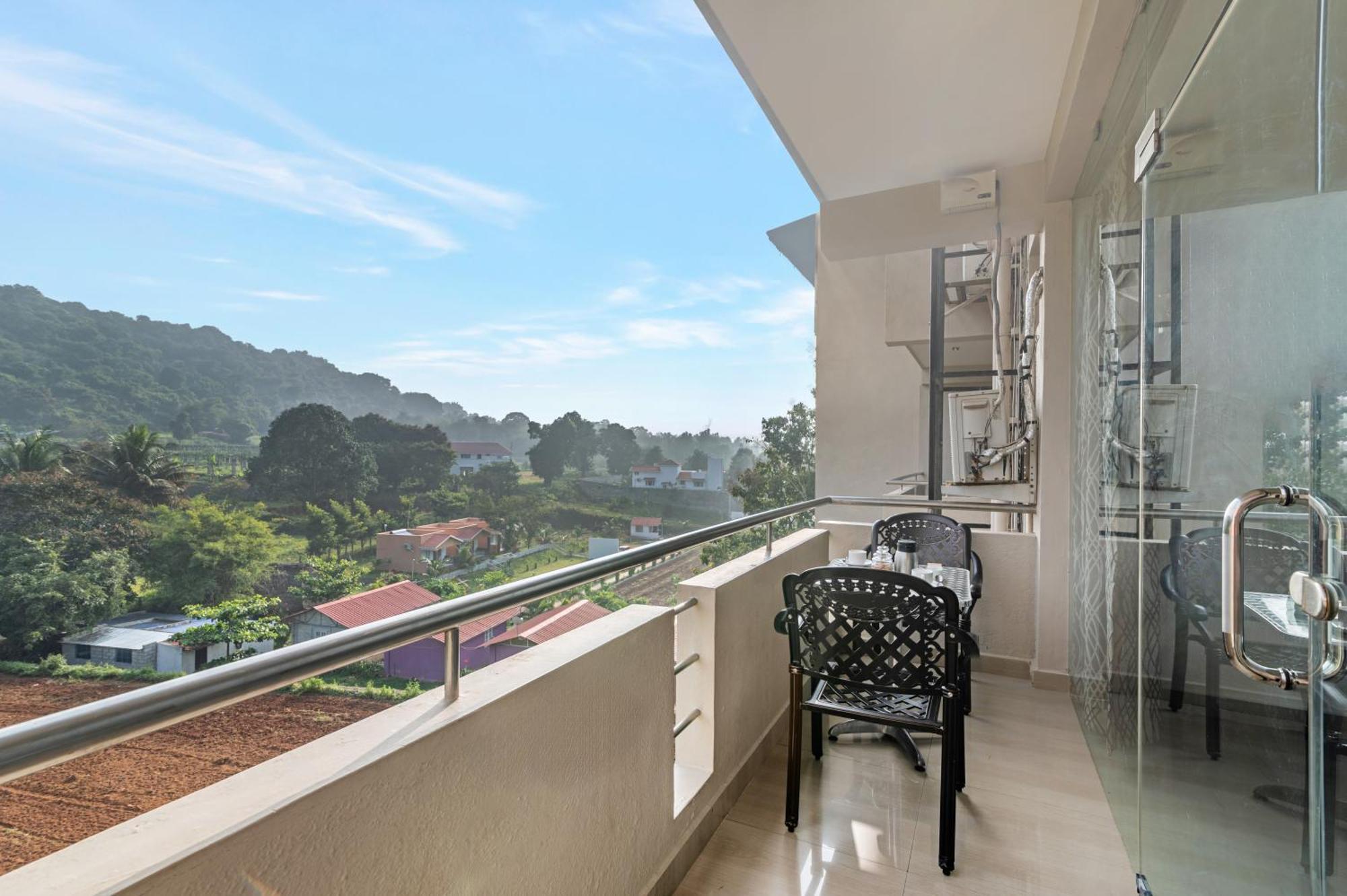 Sterling Yelagiri Hotel Bagian luar foto