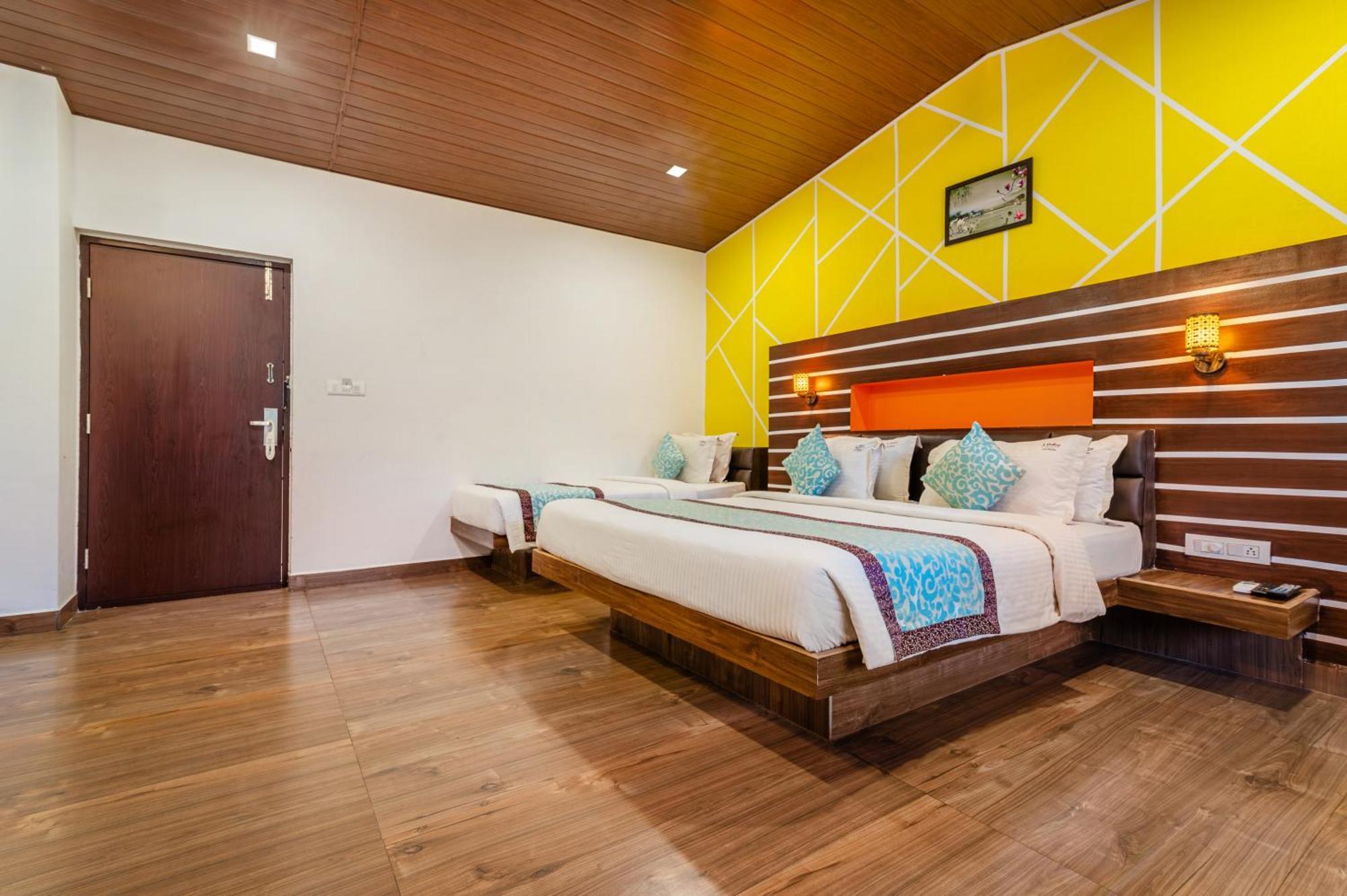 Sterling Yelagiri Hotel Bagian luar foto
