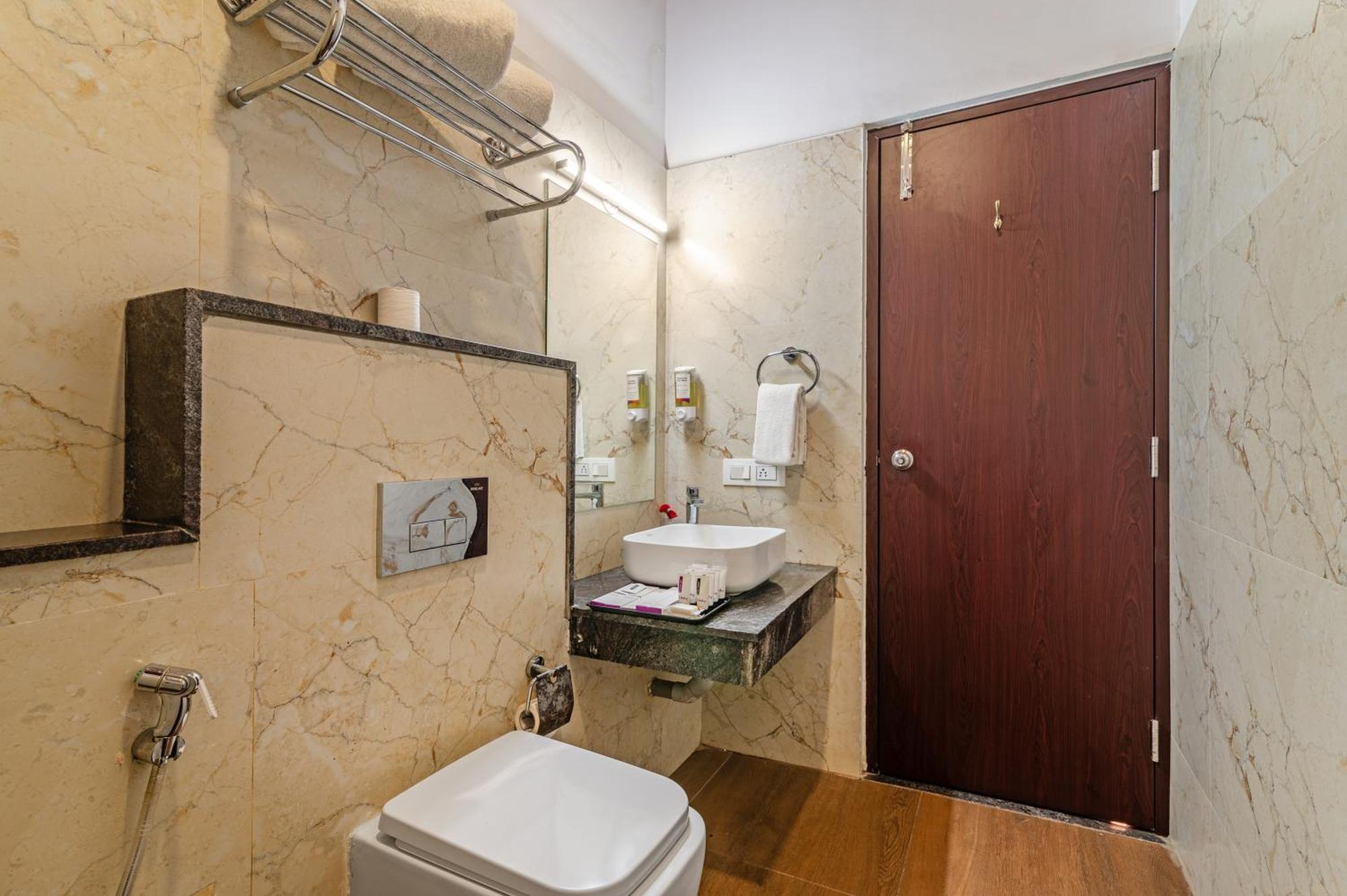 Sterling Yelagiri Hotel Bagian luar foto