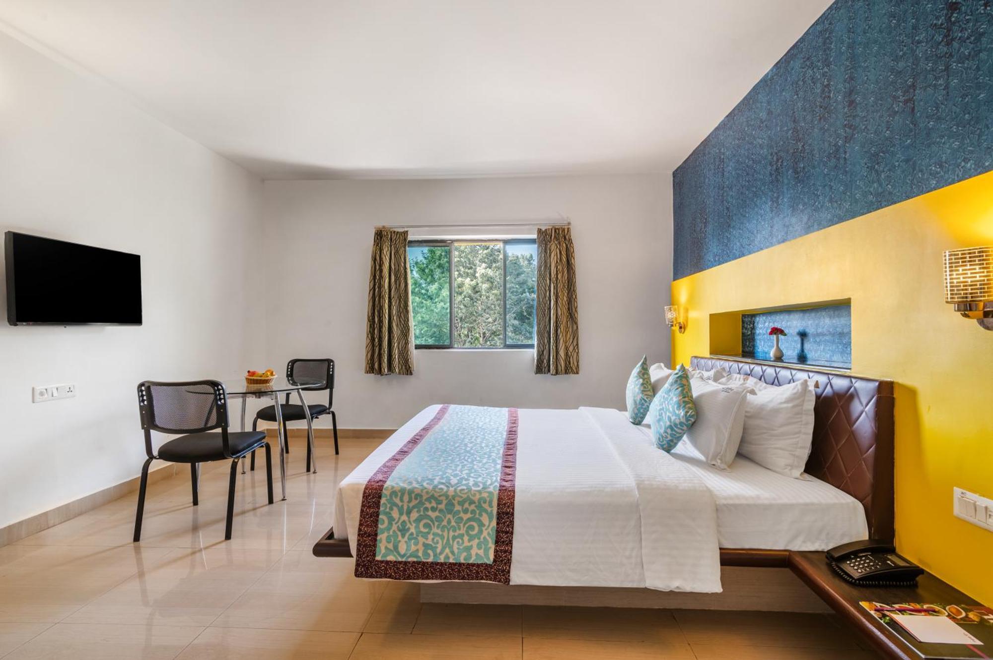 Sterling Yelagiri Hotel Bagian luar foto