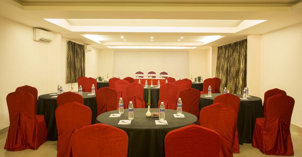 Sterling Yelagiri Hotel Bagian luar foto